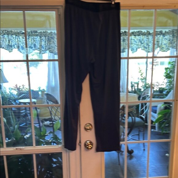 Black Lounging Pants XL Super Soft and Very Comfortable. - Picture 2 of 4